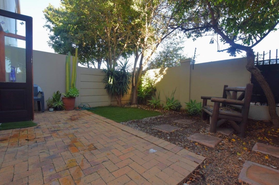 2 Bedroom Property for Sale in Parklands Western Cape